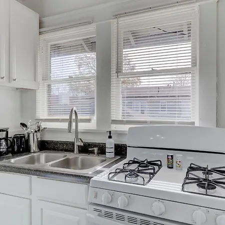 Charming Cooper-Young Flat In The Heart Of Memphis Extérieur photo