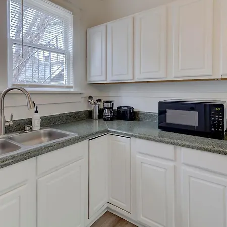 Charming Cooper-Young Flat In The Heart Of Memphis Extérieur photo