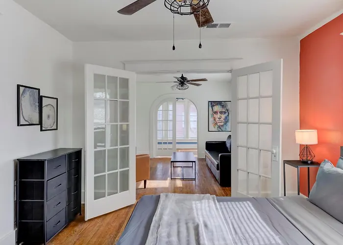 Charming Cooper-Young Flat In The Heart Of Memphis