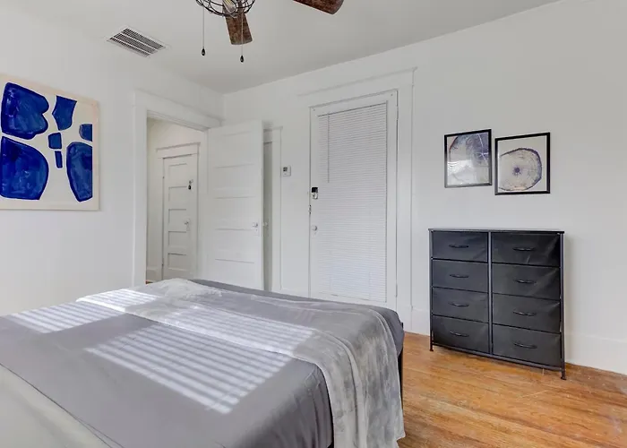 Charming Cooper-Young Flat In The Heart Of Memphis