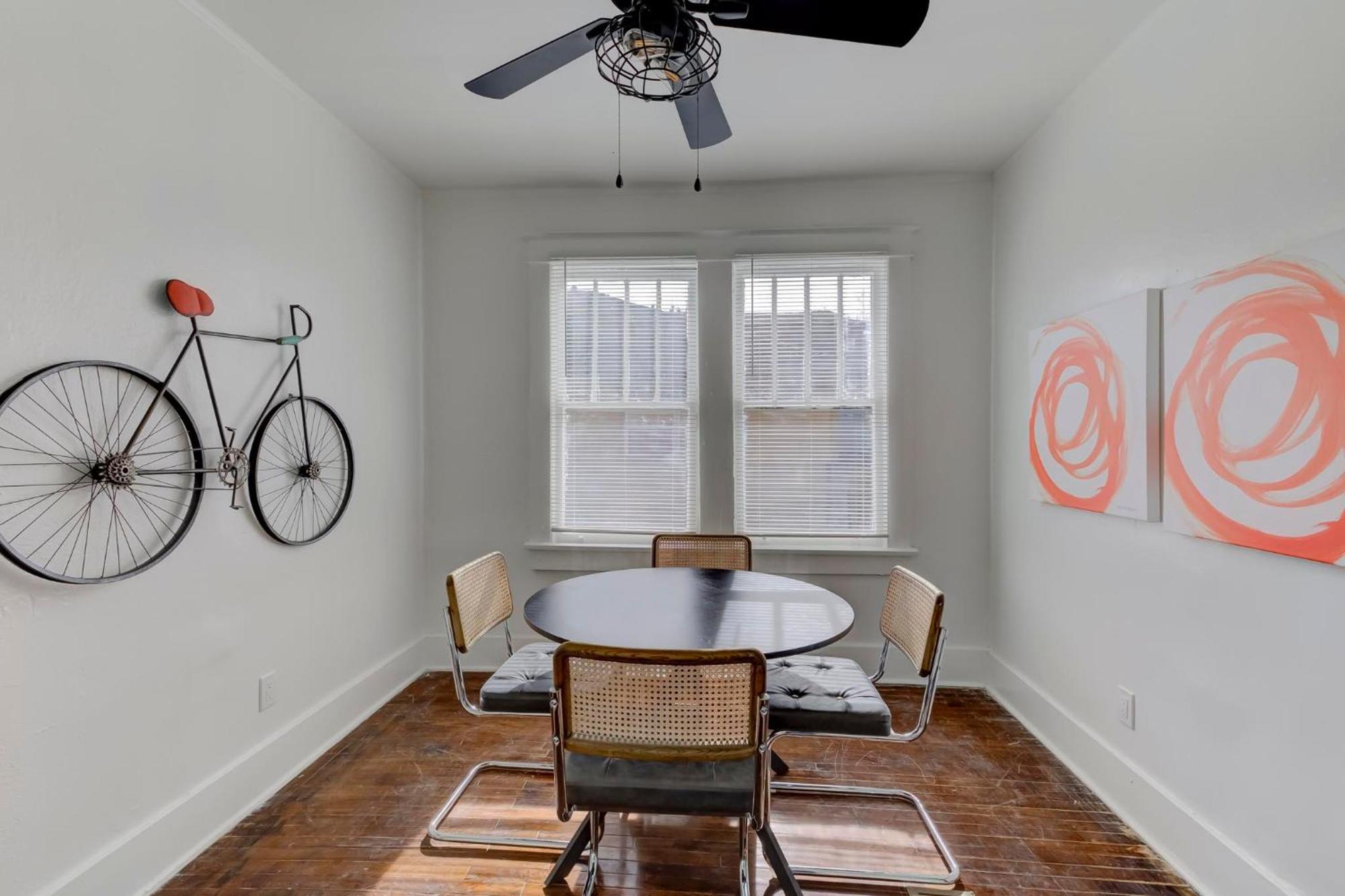 Charming Cooper-young Flat In The Heart Of * Memphis