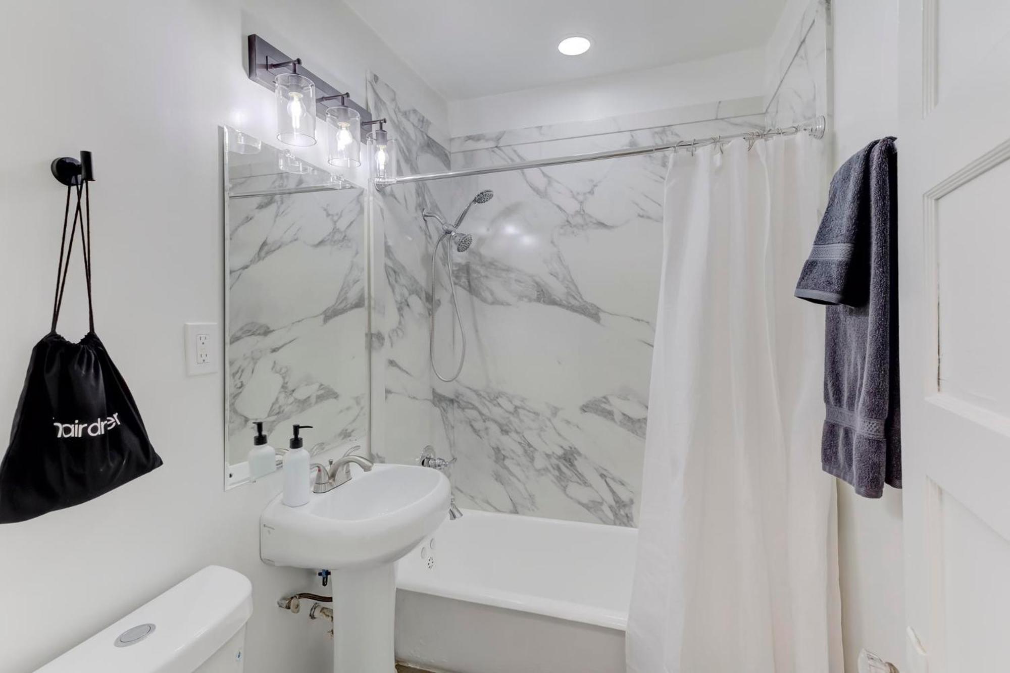 Charming Cooper-young Flat In The Heart Of