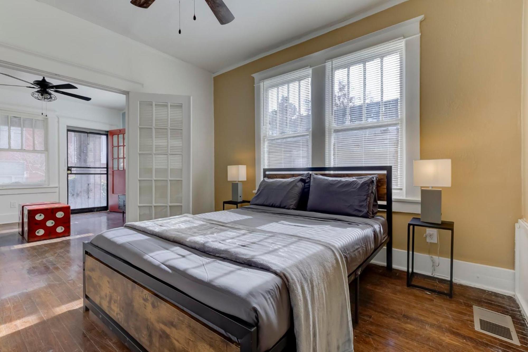 Charming Cooper-young Flat In The Heart Of * Memphis